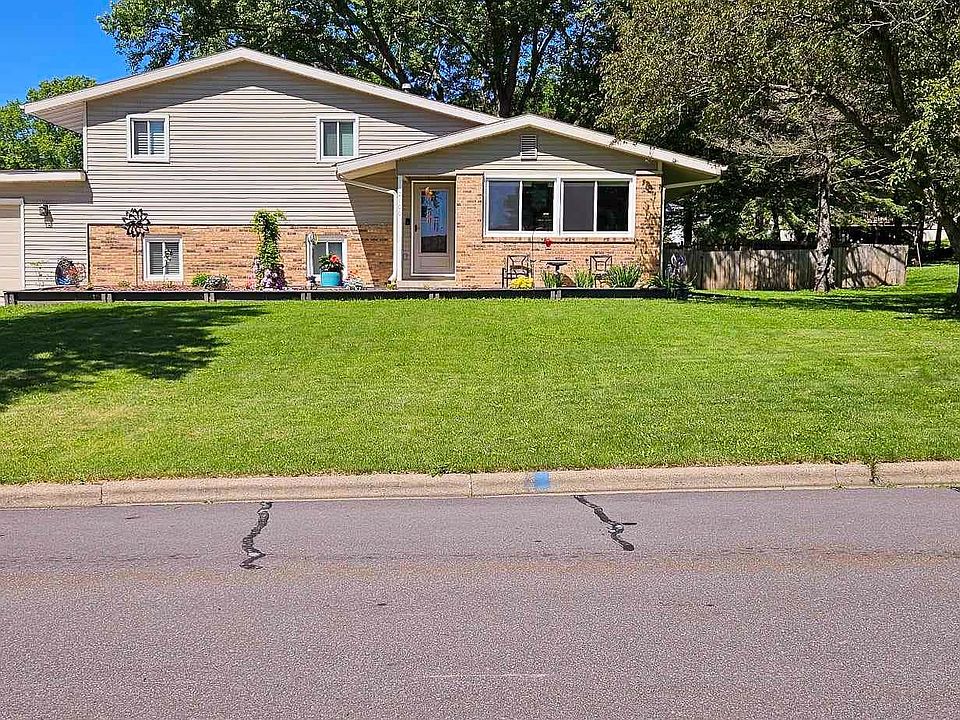 1st image of 2100 E Preston Dr