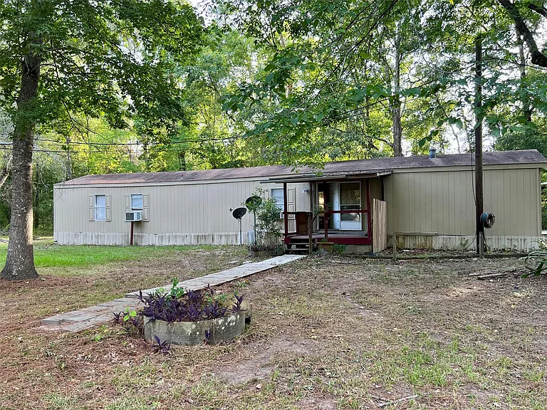 27614 Southland Dr — Photo 1
