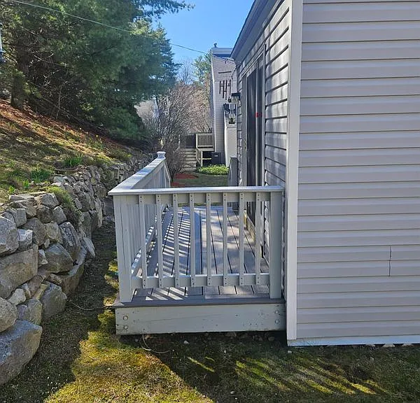 18 Landsdown Dr #18 — Photo 23