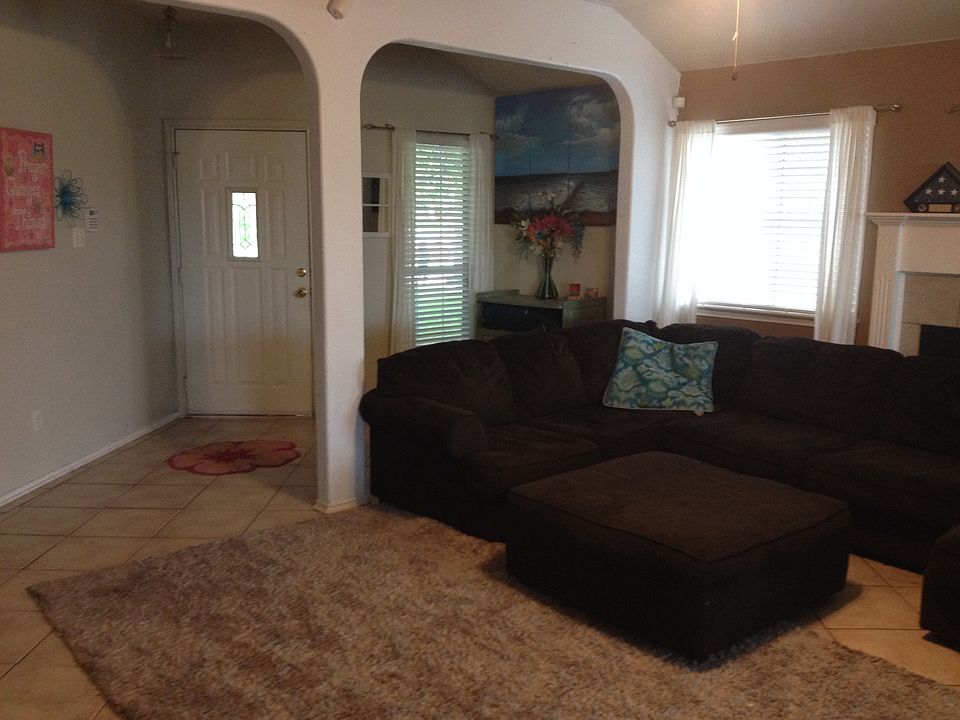 1st image of 4410 Oak Vista Cir
