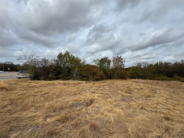 1202 Dalworth St, Grand Prairie, TX 75050