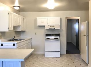 1337 SW Clay St APT 1, Topeka, KS 66604