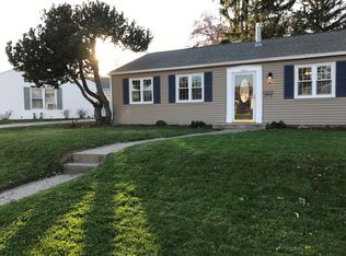 1221 37th Street Ct, Moline, IL 61265