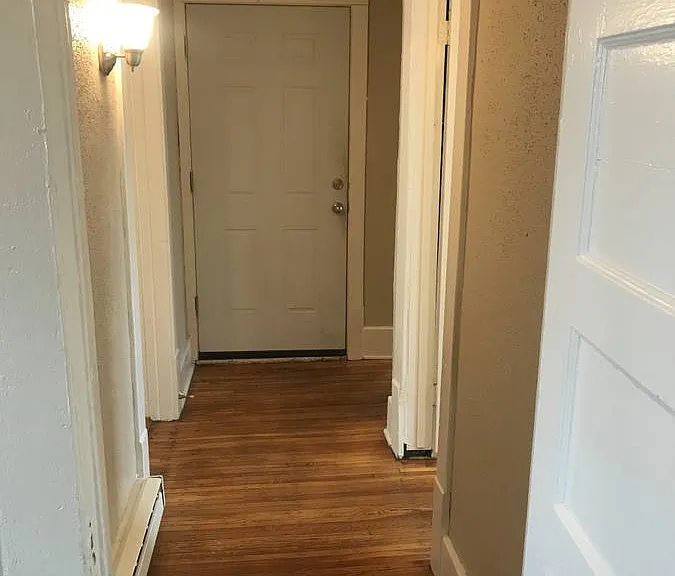 1942 Seneca St #5 — Photo 3