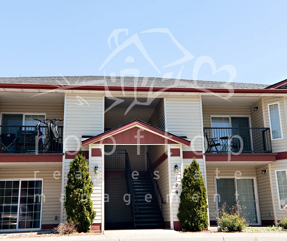 3 bed, 1100 sqft, $1,295 — Photo 1