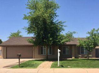 922 W Loughlin Dr, Chandler, AZ 85225