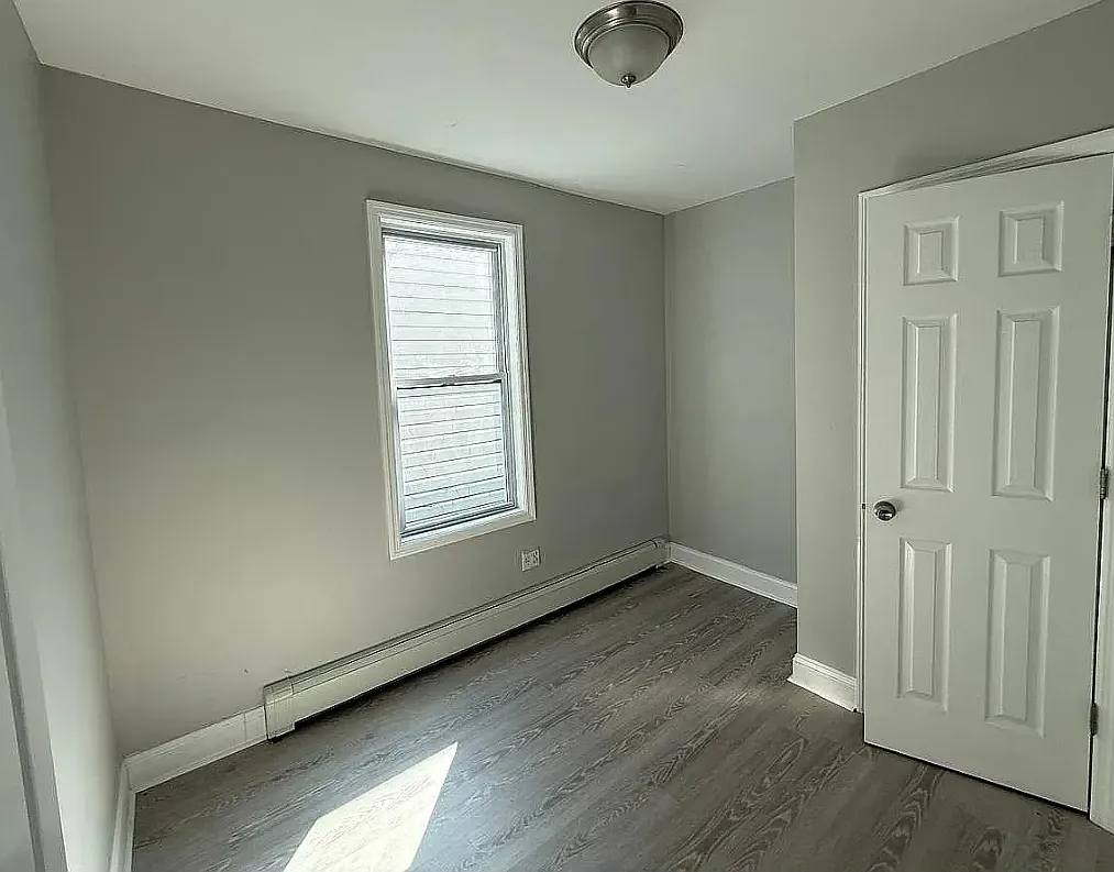591 S 19th St — Photo 3