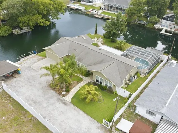 6355 Sebring St, Weeki Wachee, FL 34607