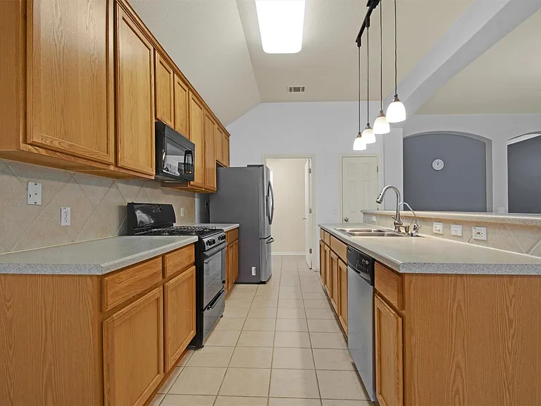 3300 Winding Shore Ln — Photo 10