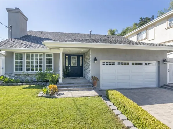 20961 Bandera St, Woodland Hills, CA 91364