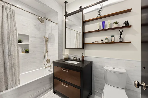 Rented by Compass | media 26