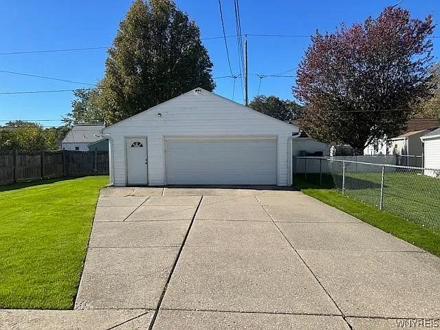 2 bed, 1.0 bath, 800 sqft, $925 — Photo 2