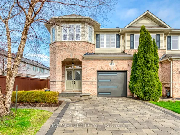 3319 Stalybridge Dr, Oakville, ON L6M 0L1