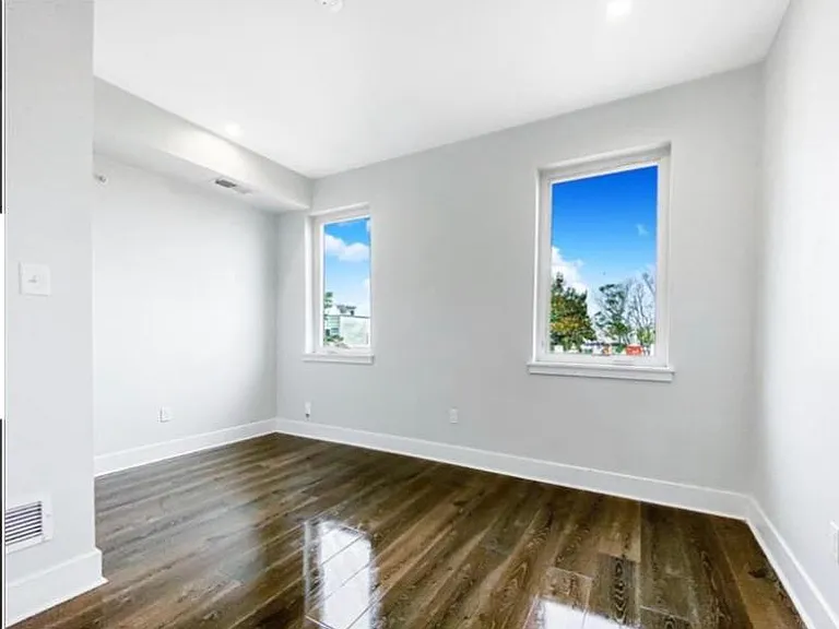 2211 Moore St #2 — Photo 9