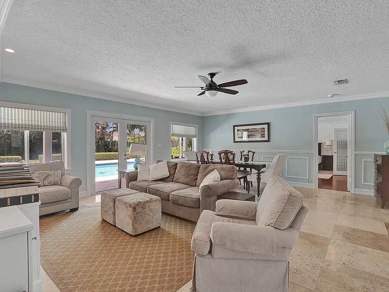 248 Codrington Dr — Photo 22