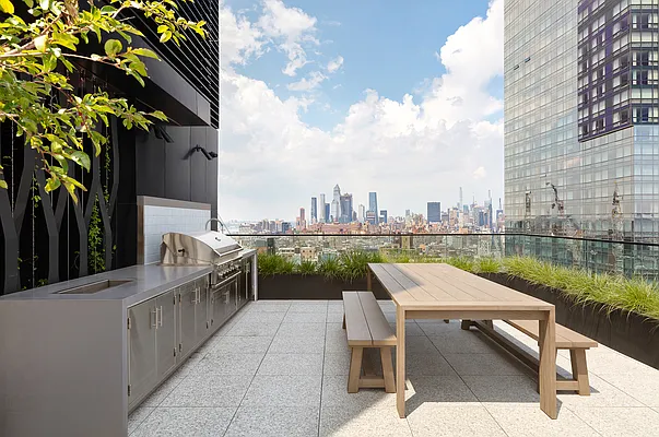 Rented by Compass | media 51