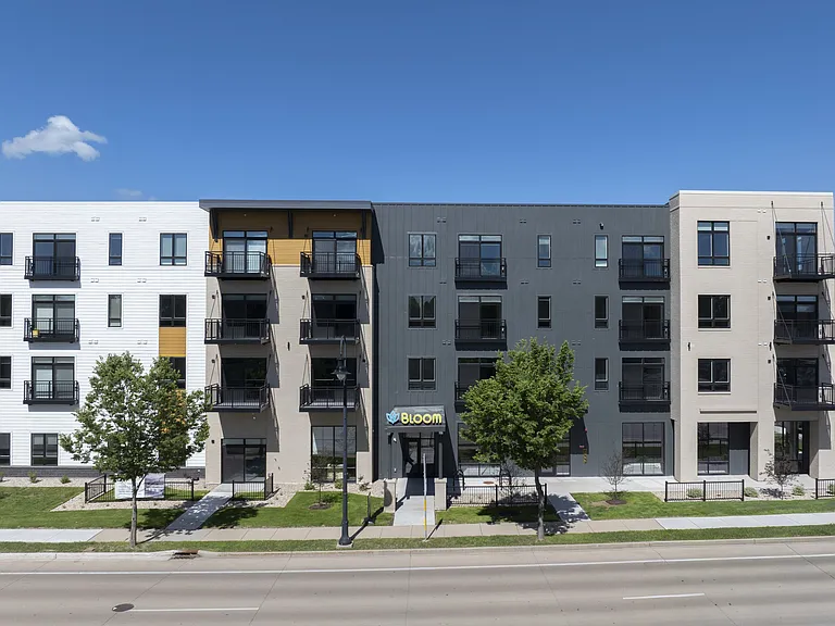 Bloom Monona Apartments — Photo 2