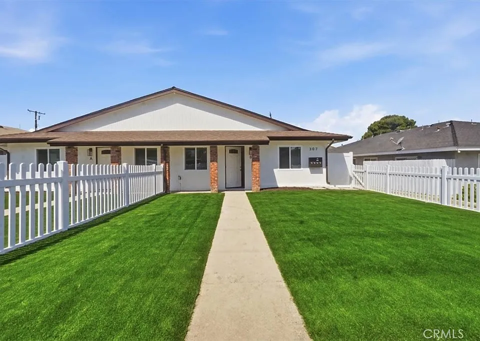 307 N Tustin Ave #B