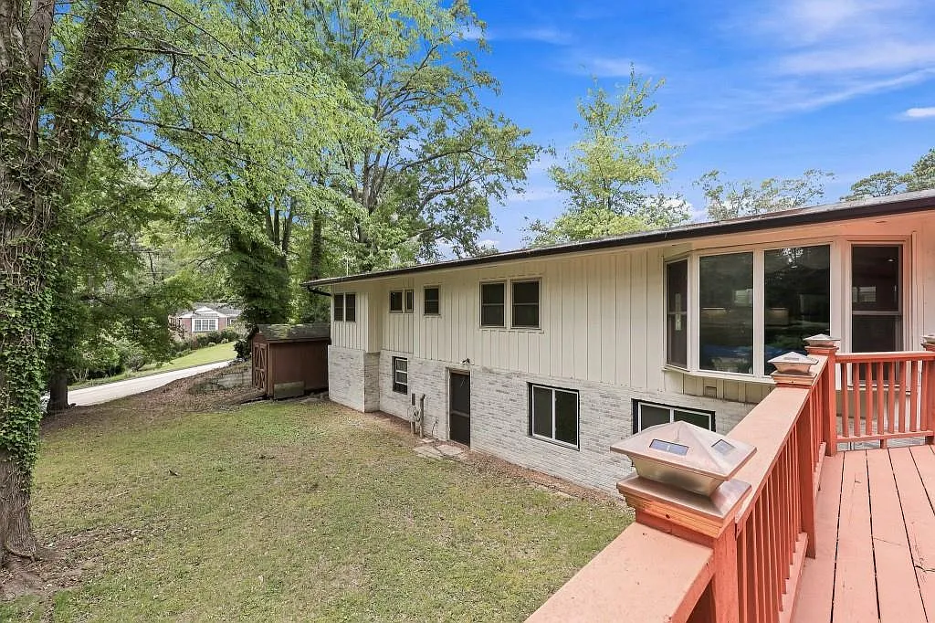 3 bed, 2.0 bath, $2,500 — Photo 4