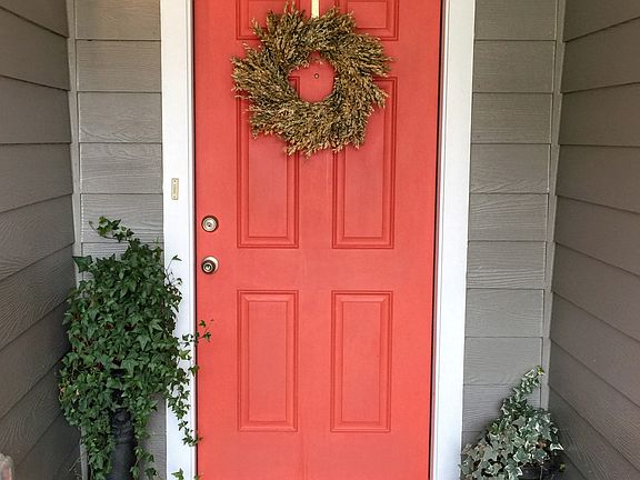 5th image of 1613 Mary Ln