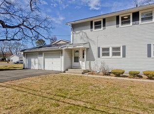 2200 Pendleton Ave, Chicopee, MA 01022