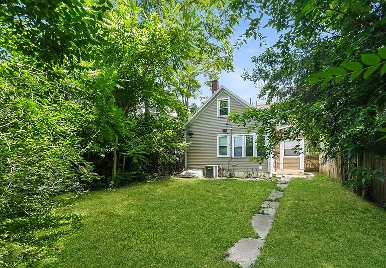 105 Rockwood Ave — Photo 3