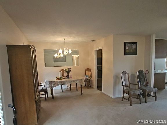 5th image of 211 Young St