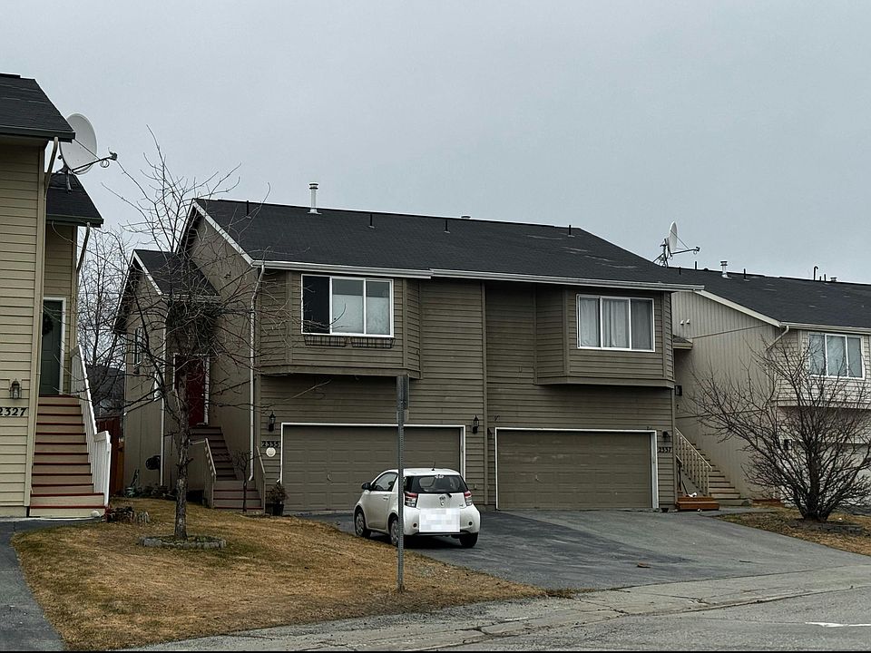 2nd image of 2337 Ridgemont Dr
