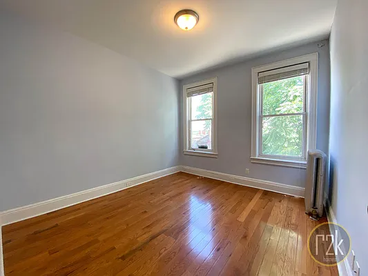 Rented by Realty 2000 Corp | media 28