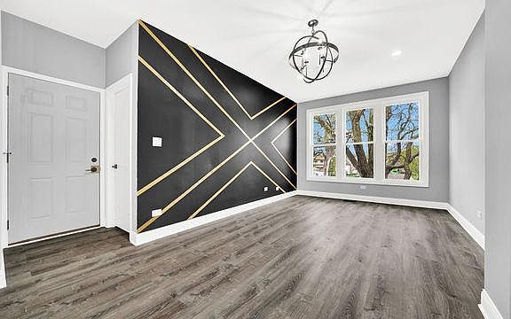 3rd image of 6041 S Wood St #1