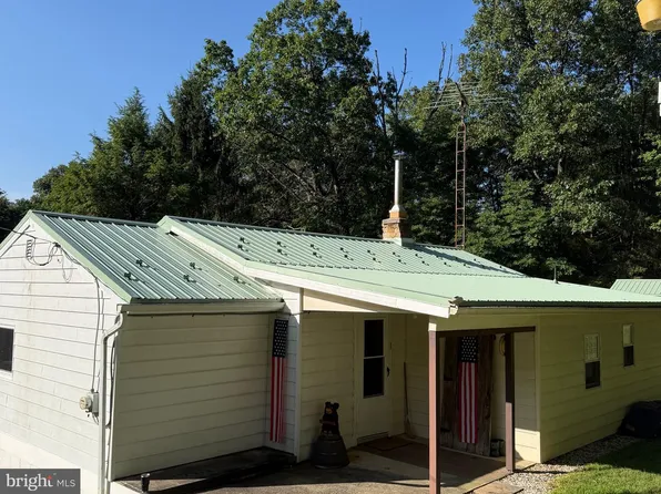 11 Maxwill Ln, Landisburg, PA 17040
