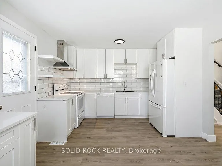 2158 Fillmore Cres — Photo 5