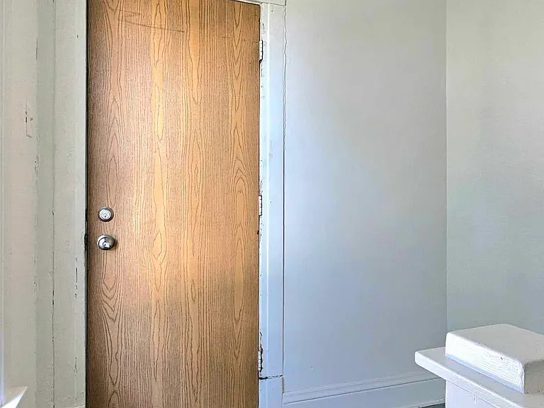 2408 Franklin St #2 — Photo 9