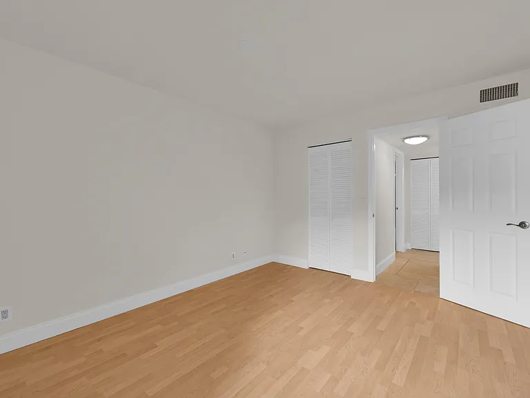 490 NW 20th St #1140 — Photo 21