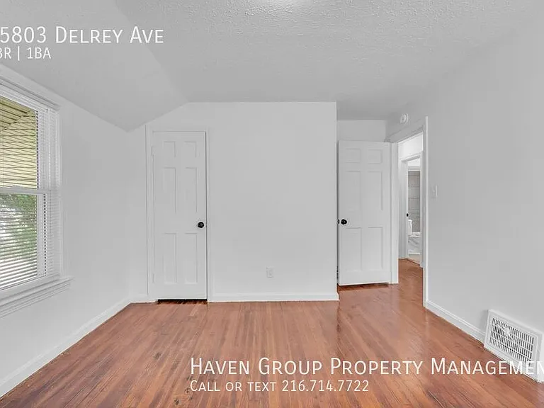 15803 Delrey Ave — Photo 12