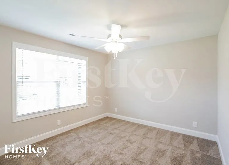 619 Alvin Rd — Photo 10