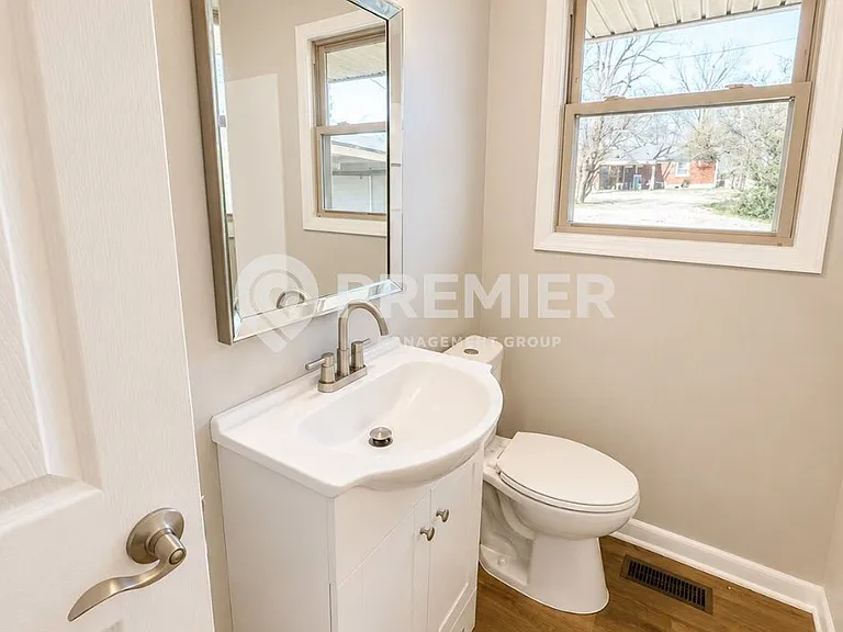 302 Malvin St — Photo 17