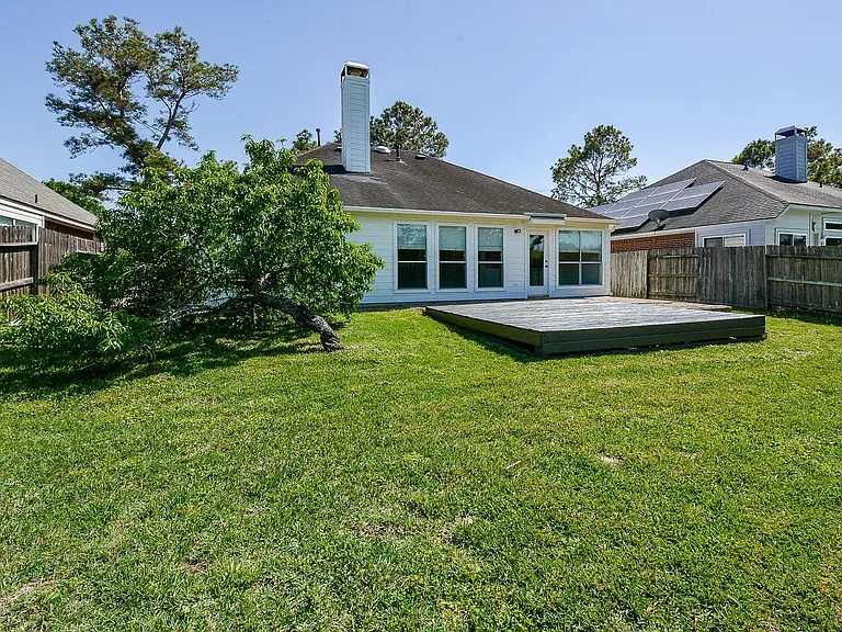 3815 Summerfield Dr — Photo 31