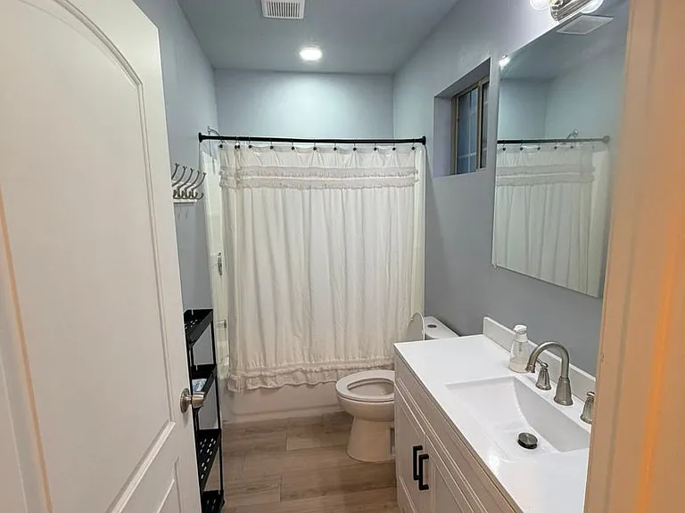 498 S 1875 W — Photo 10