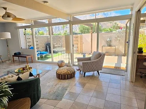 2 bed, 2.0 bath, 1092 sqft, $2,600 — Photo 1