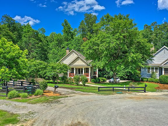 5th image of 646 Paloma Ln