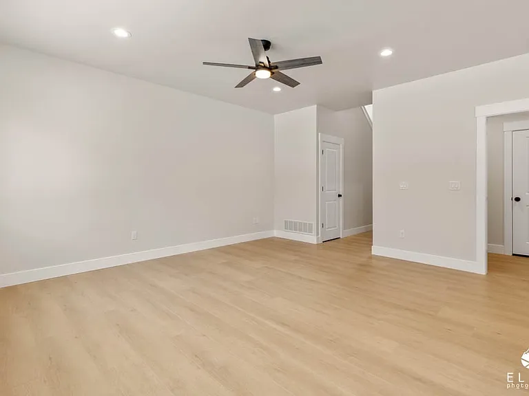 1725 N Lana Cir #A — Photo 8