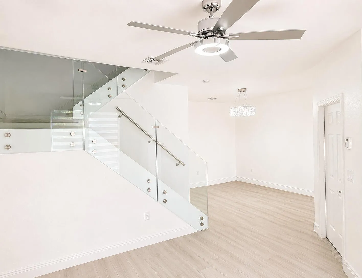 3 bed, 2.5 bath, 1256 sqft, $2,875 — Photo 3