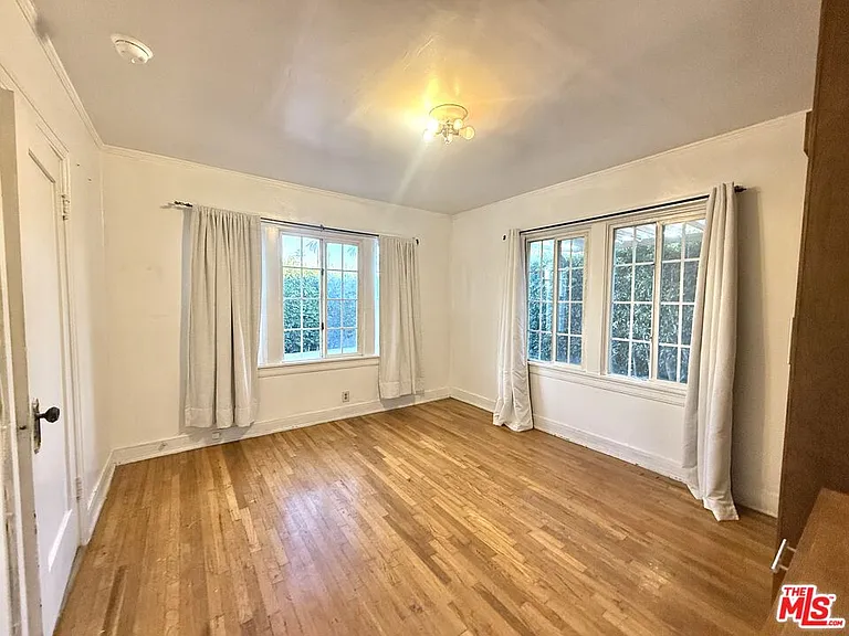 2701 S Harcourt Ave #2701 — Photo 11