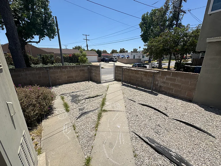 1529 S Monterey St — Photo 12