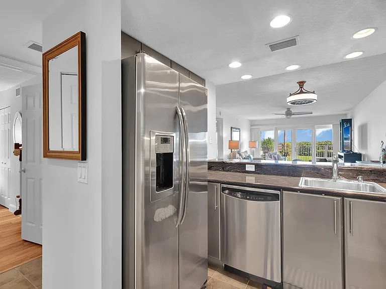 2700 Ocean Dr #107 — Photo 13