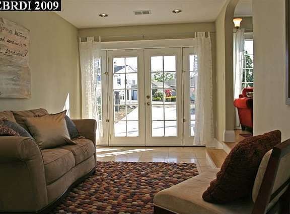3rd image of 7826 Crest Ave