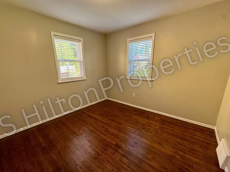 224 Church St — Photo 3