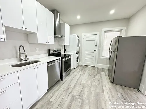 57 Burrell St #1 Photo 1