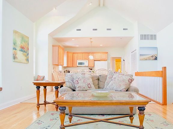 4th image of 6317 N Central Ave #Sea